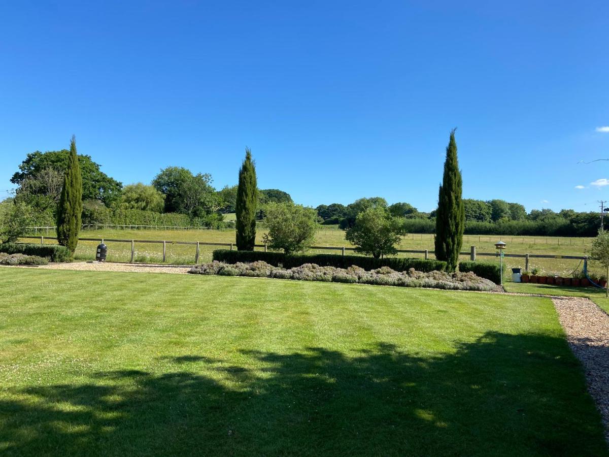 Large Country House - Hot Tub - Pool Table - Bbq - 5 Bedrooms - Log Burner Three Legged Cross Esterno foto
